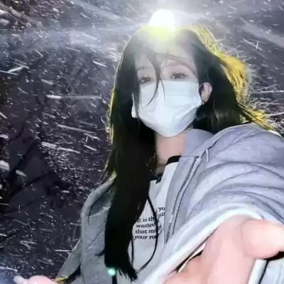 于希月